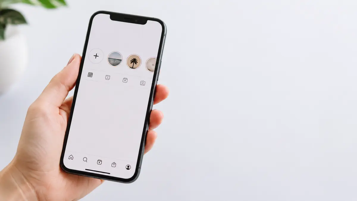 como colocar stories no destaque sem postar